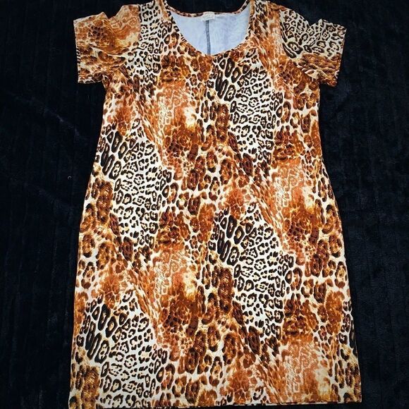 Leopard 🐆 Plus size fitted slimming dress - Picture 1 of 3